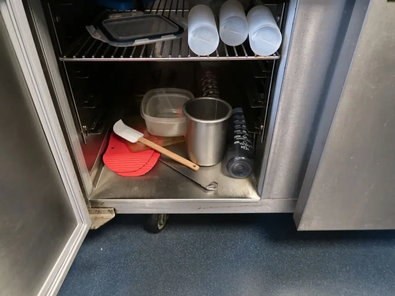 Billede 9 - Rustfri stålbord med køleenhed (brødrister medfølger ikke)