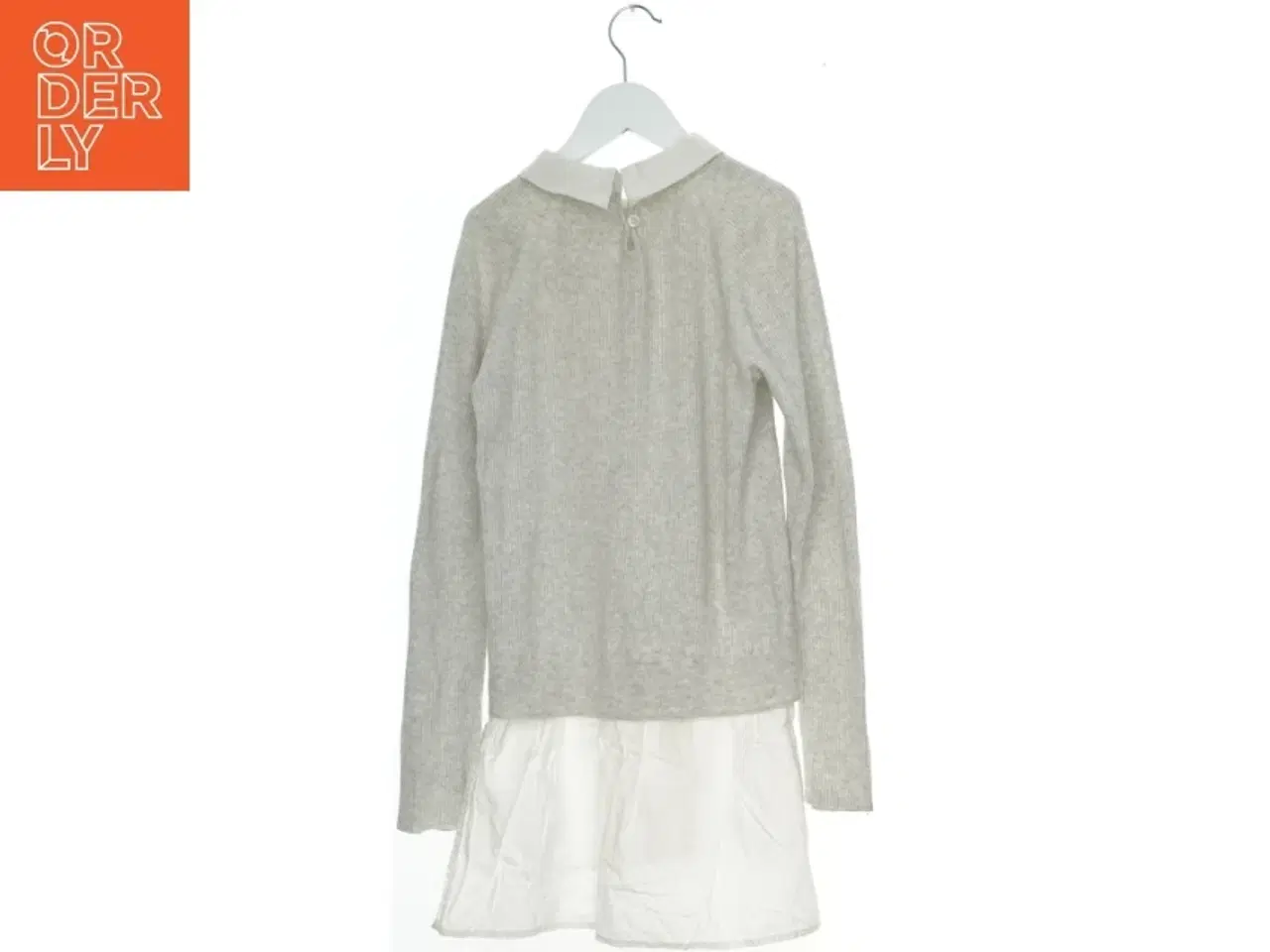 Billede 2 - Grå trøje med hvid nederdel fra Name It (str. 146)