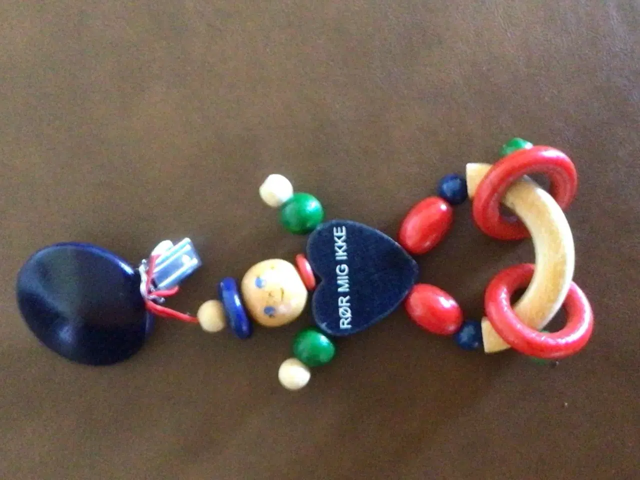 Billede 1 - Træ rangle til barnevogn 