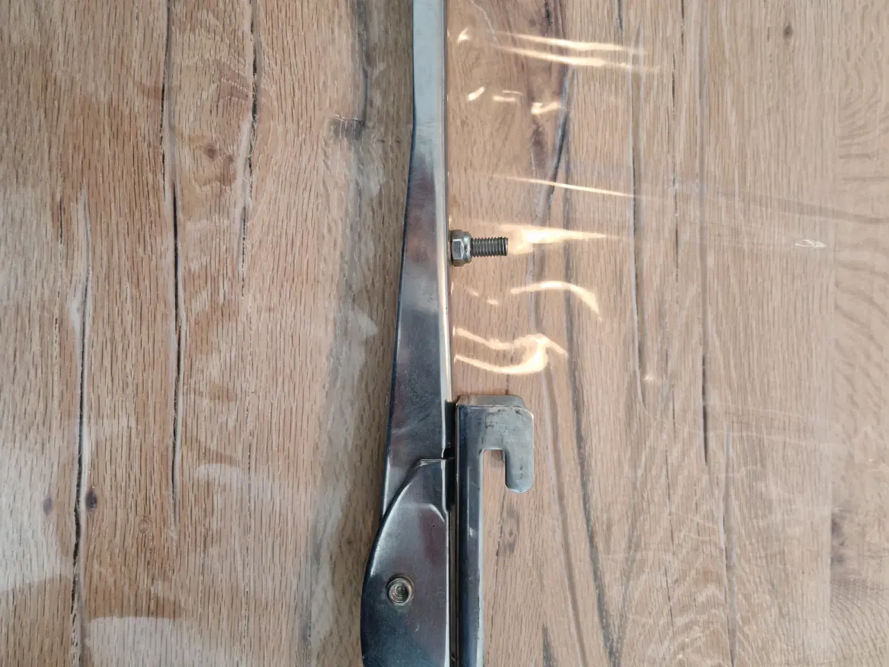 Billede 4 - Håndtag til at åbne og lukke skillevæg i køletrail