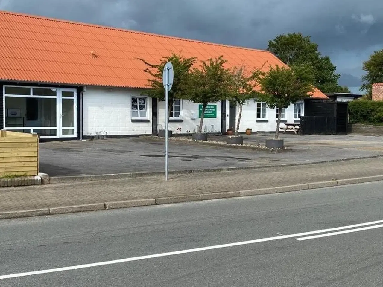 Billede 2 - Centralt i Tjæreborg