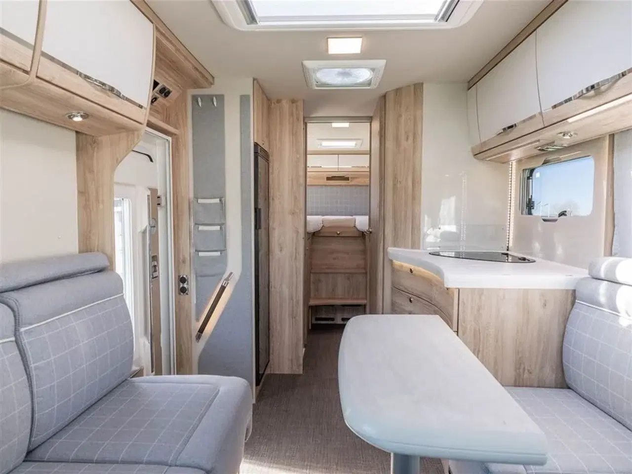 Billede 2 - 2022 - Euramobil Integra Line 720 EF   Tysk kvalitet og luksus