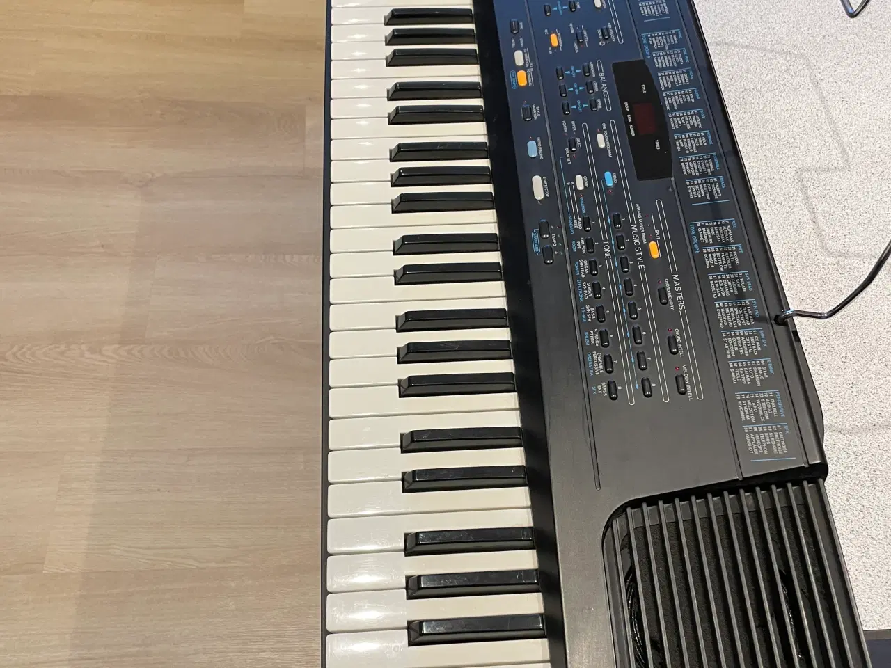 Billede 1 - Keyboard Roland E-16 synthesizer 