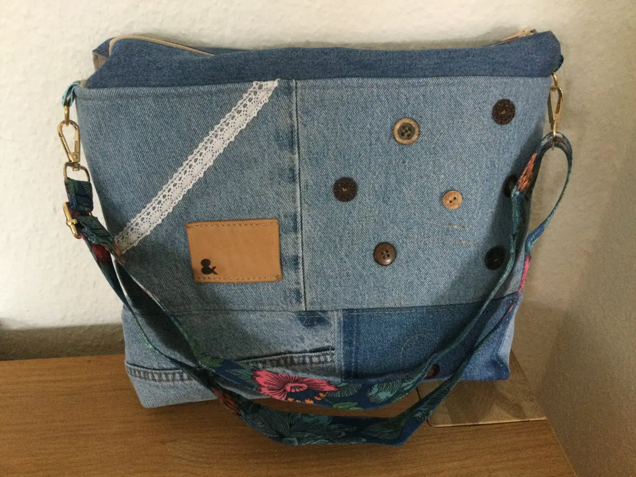 Billede 2 - Taske af jeans