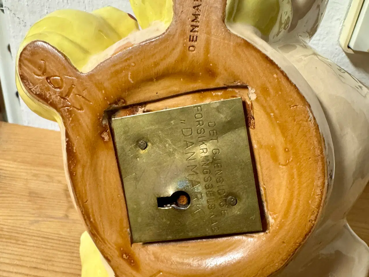 Billede 6 - Kæhler sparehøne med nøgle