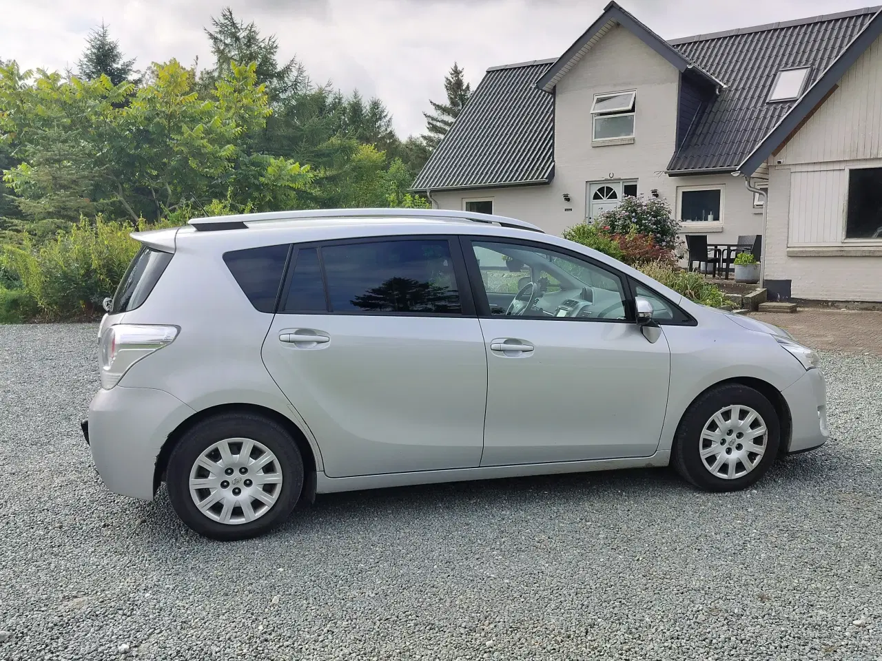 Billede 3 - Toyota sportsvan 1.6 d-4d fra 2015