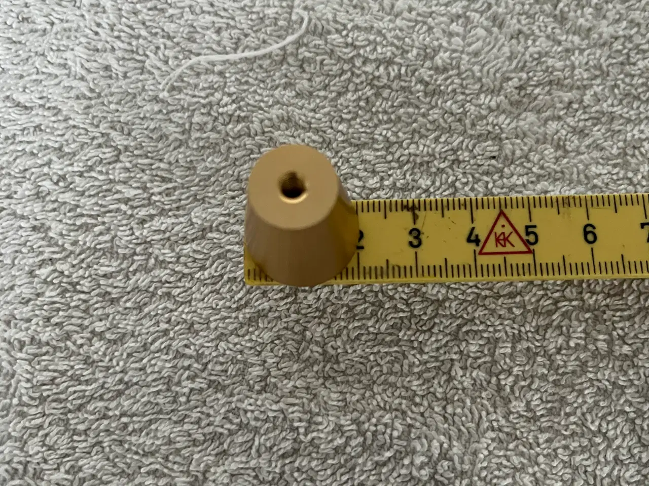 Billede 2 - Møbelknop børstet gylden (kegleform) 
