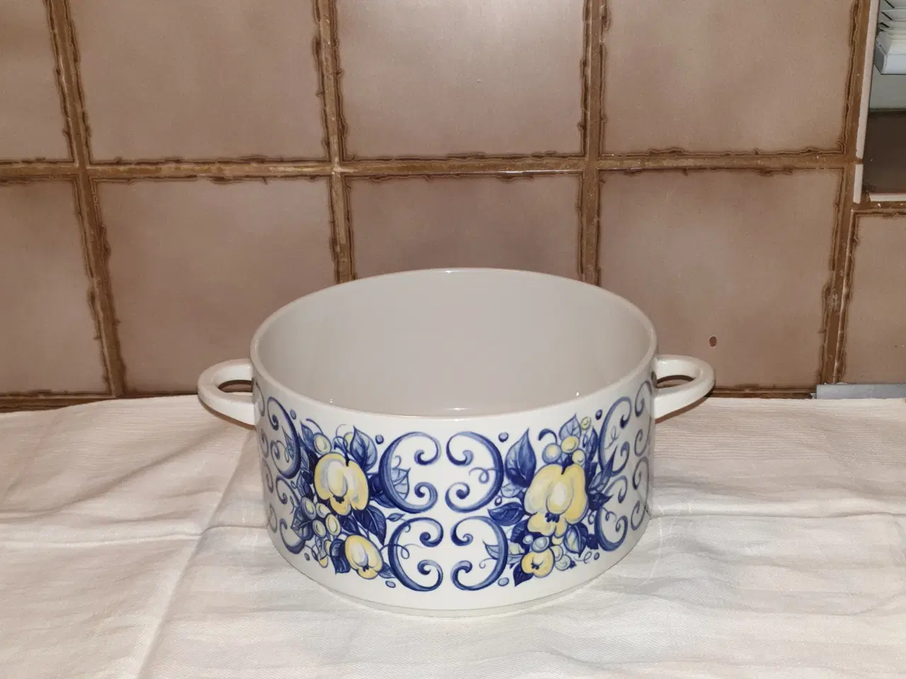 Billede 1 - Skål/gryde ovnfast Se 2 fotos