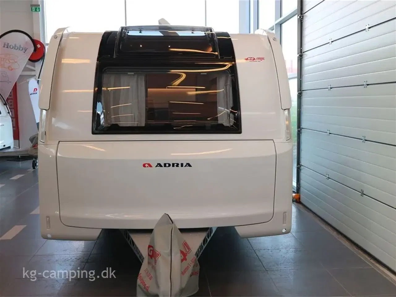 Billede 4 - 2022 - Adria Adora 613 UL   Lækker Enkeltsengs vogn med stort køkken. Jubilæumstilbud!