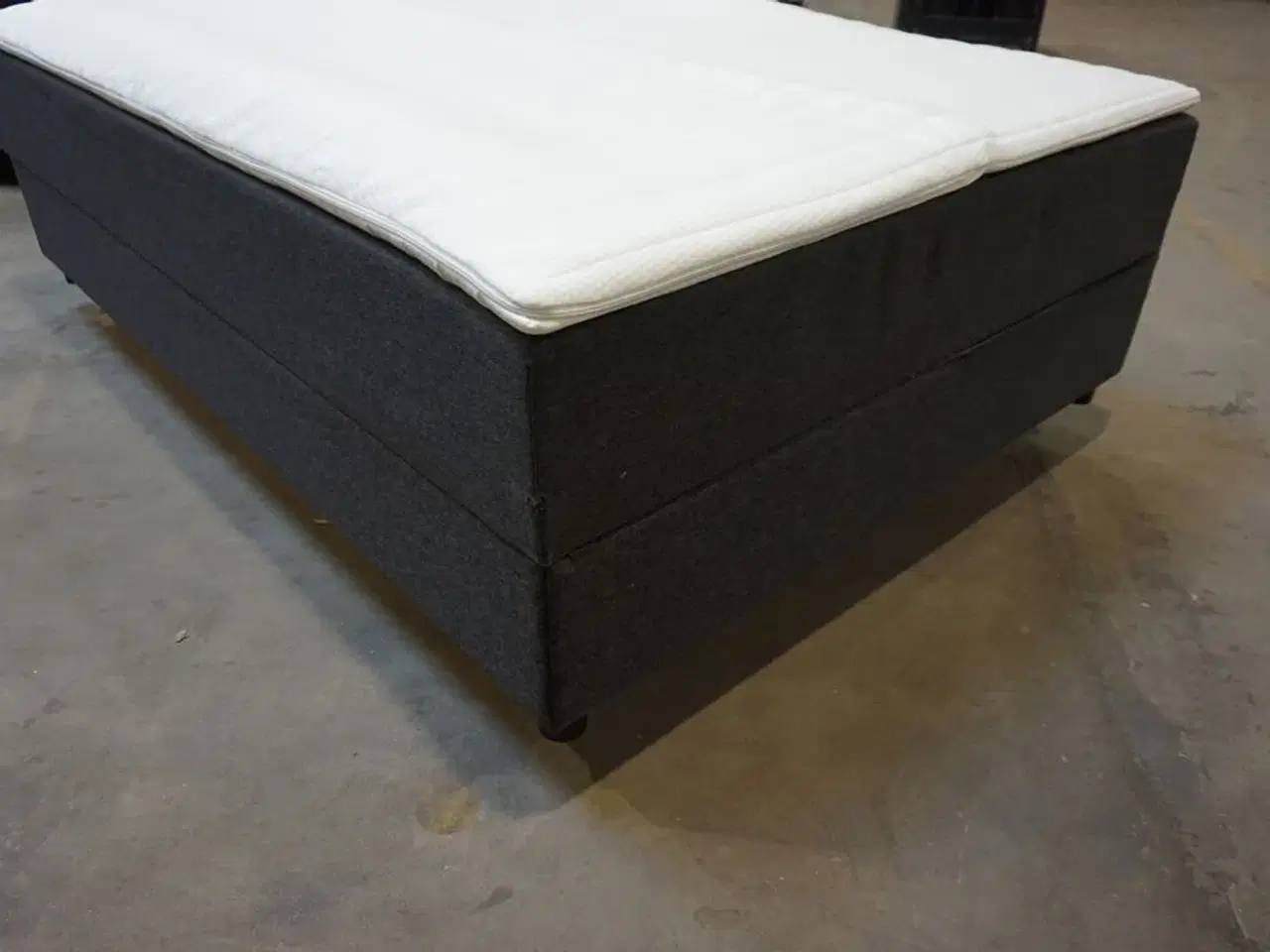 Billede 3 - Nordisk Fjer B110 opbevaringsseng 140x200 cm Med latex topmadras