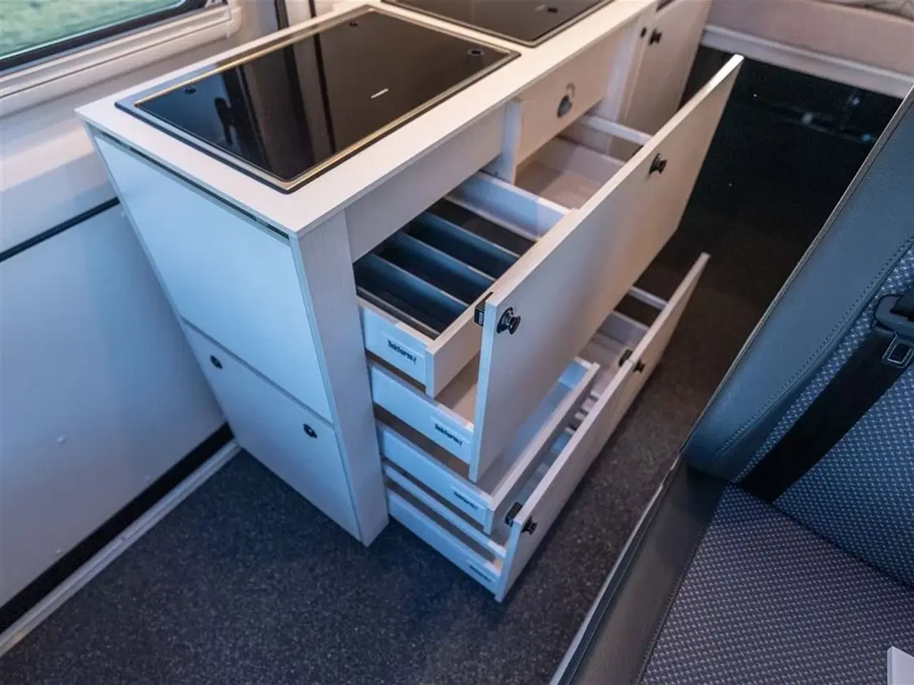 Billede 12 - 2026 - Tourne 6.0 Select aut. gear - Black - 180HK   Tournes topmodel