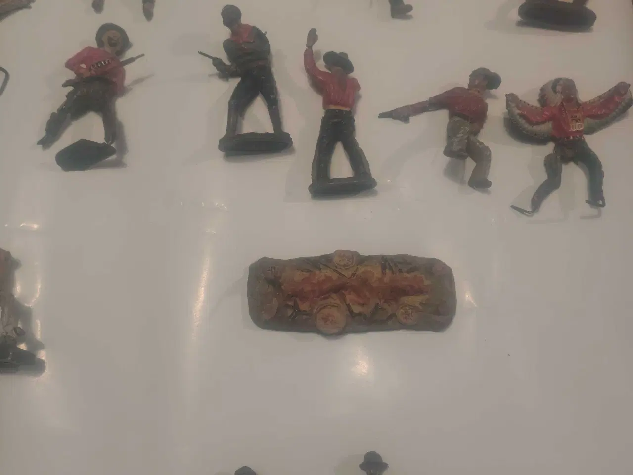 Billede 5 - Over 30 Elastolin figurer, i blandet kvalitet