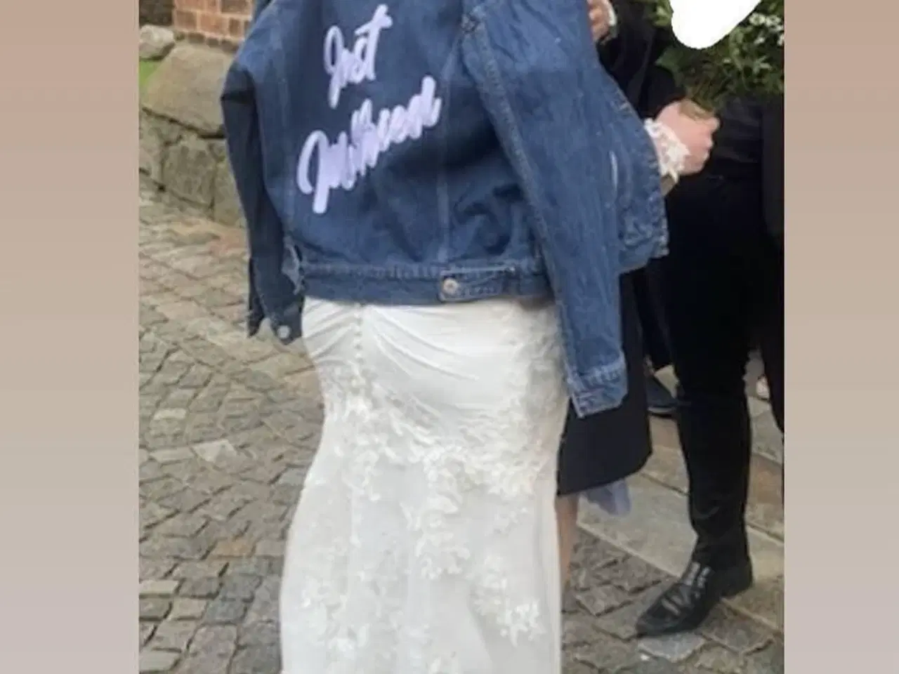 Billede 7 - Brudekjole med lange ærmer og blonder