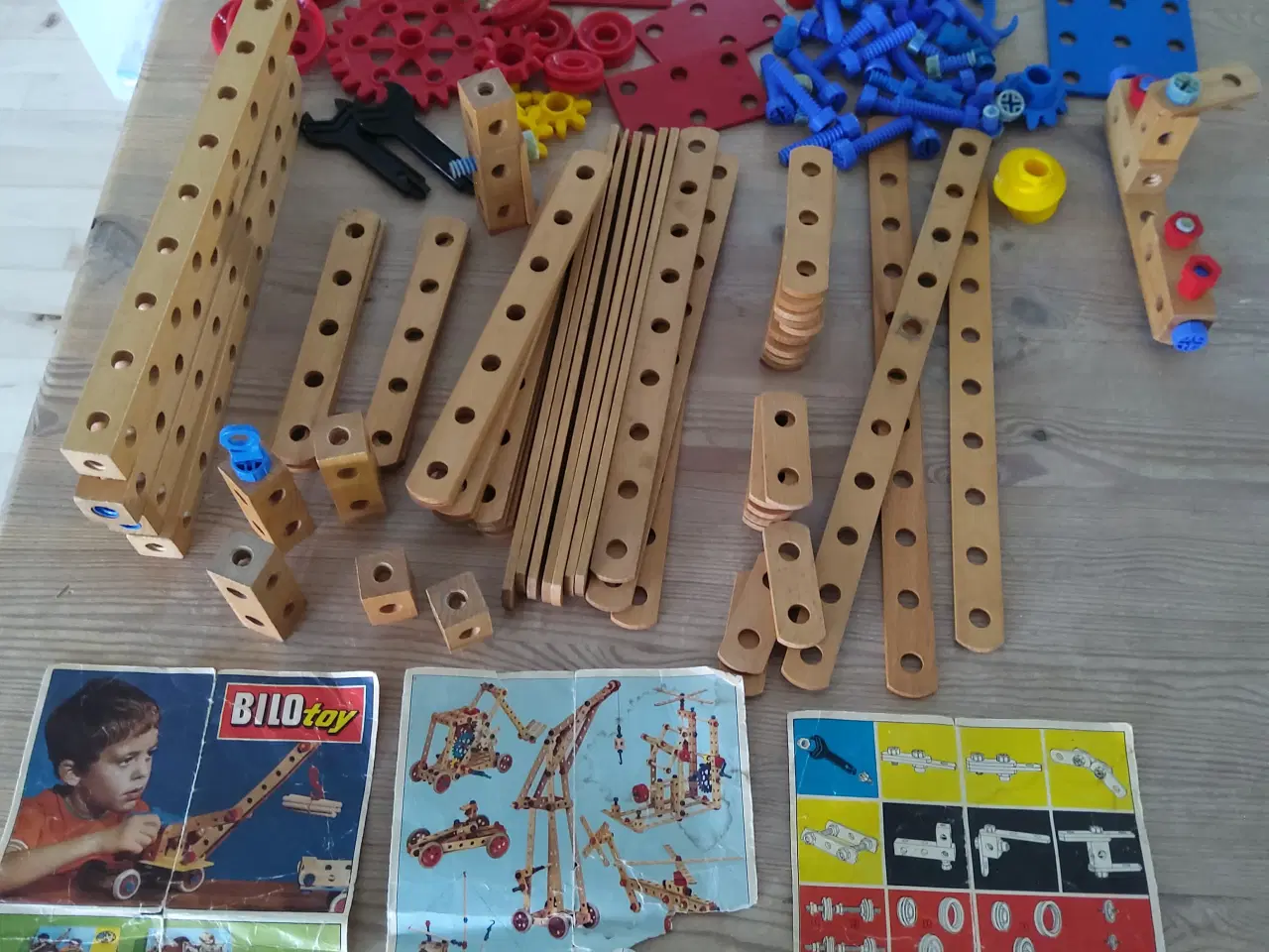 Billede 13 - Lego bilofix byggesæt i træ.