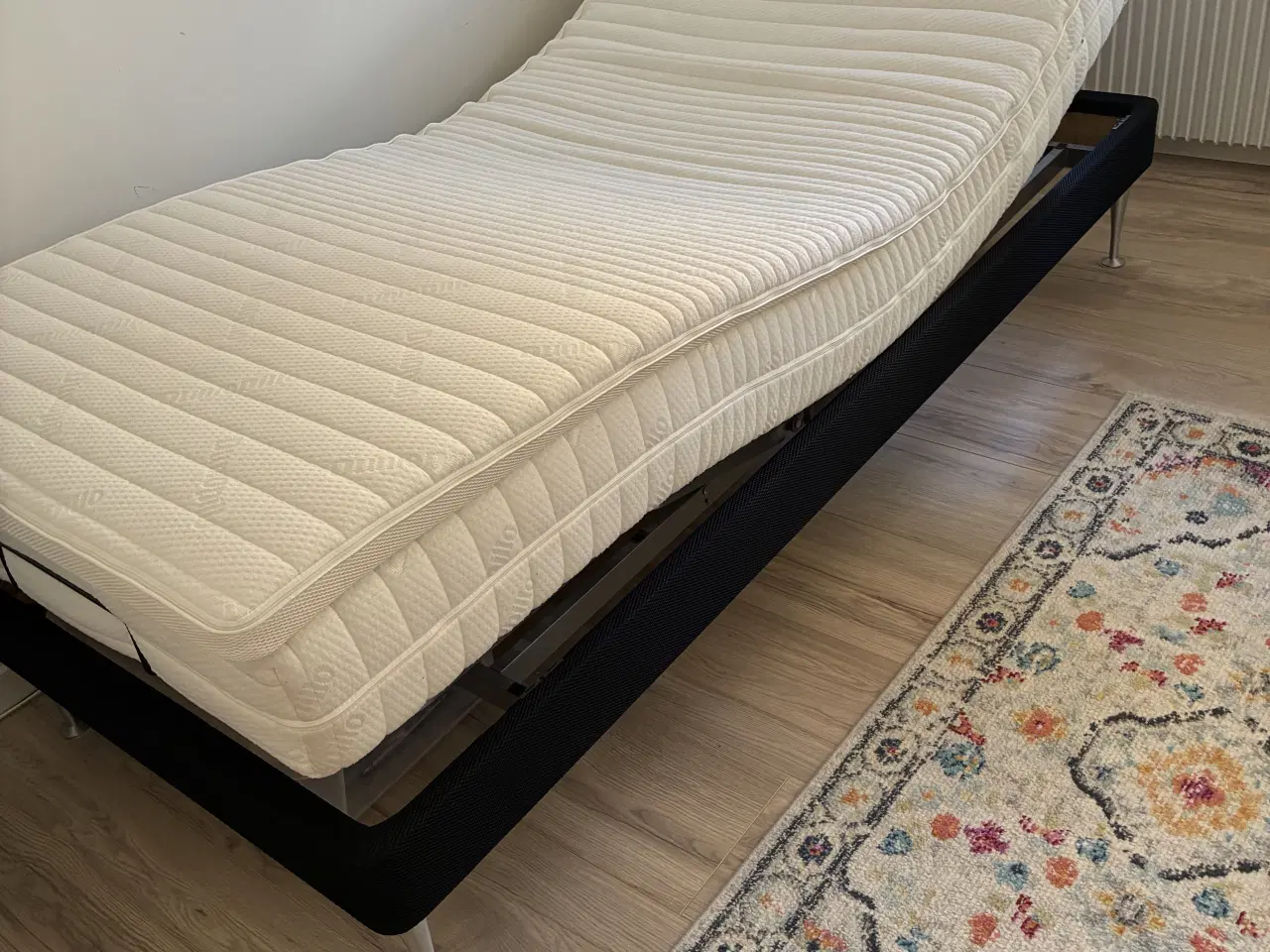 Billede 2 - Dunlopillo ekevations seng