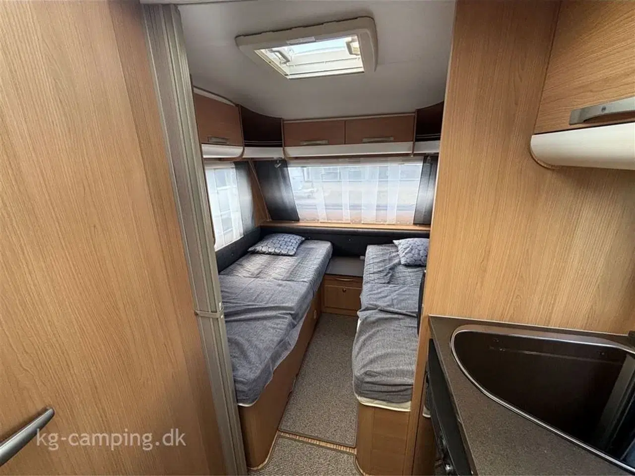 Billede 6 - 2011 - Adria Adora 472 LU XL   Lille let og velholdt enkeltsengsvogn. Kan nedvejes til 1300 KG