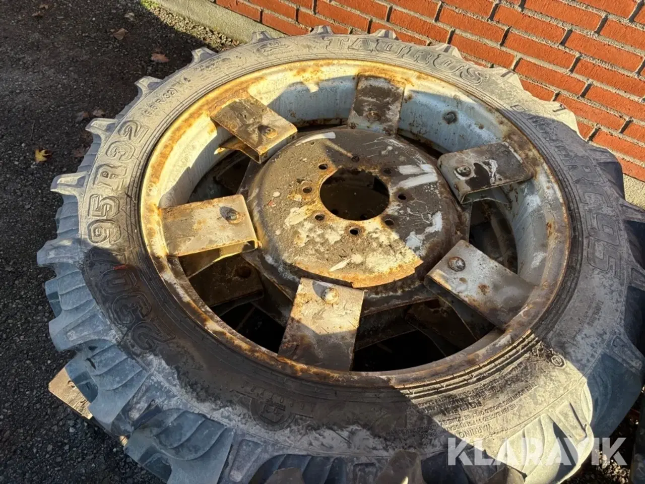 Billede 11 - Traktor dæk 230/95 R32  4 styk