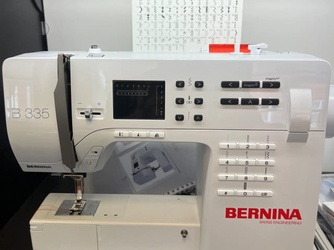 Billede 1 - Bernina 335 ( kun udpakket )