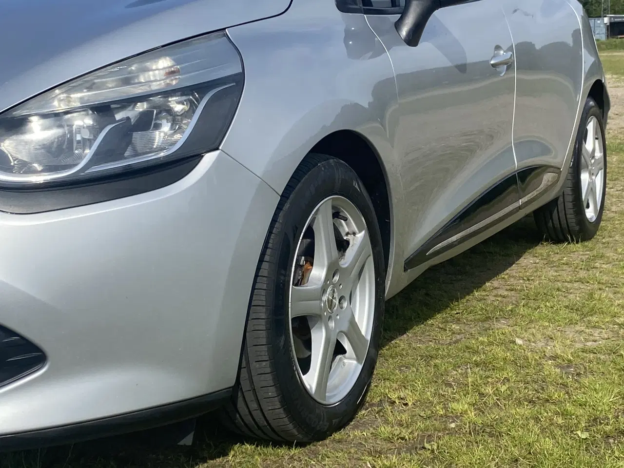 Billede 9 - Pendler bil - god starter bil