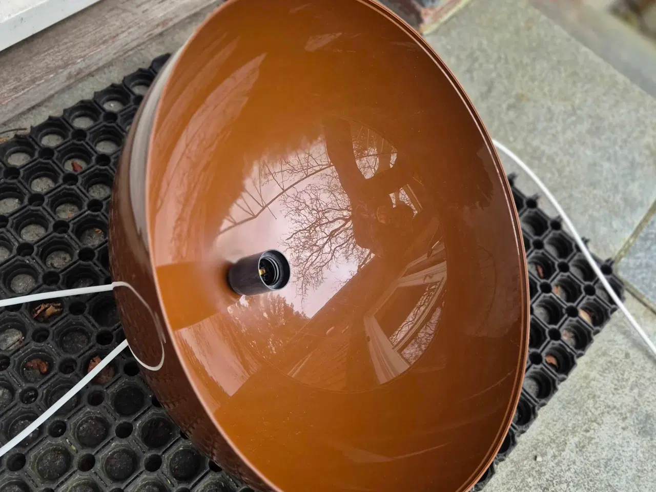 Billede 11 - Lækker chokoladebrun retrolampe i plast