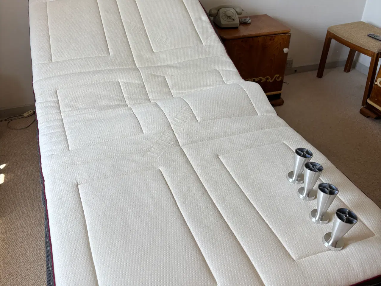 Billede 4 - Elevationsseng med rullemadras