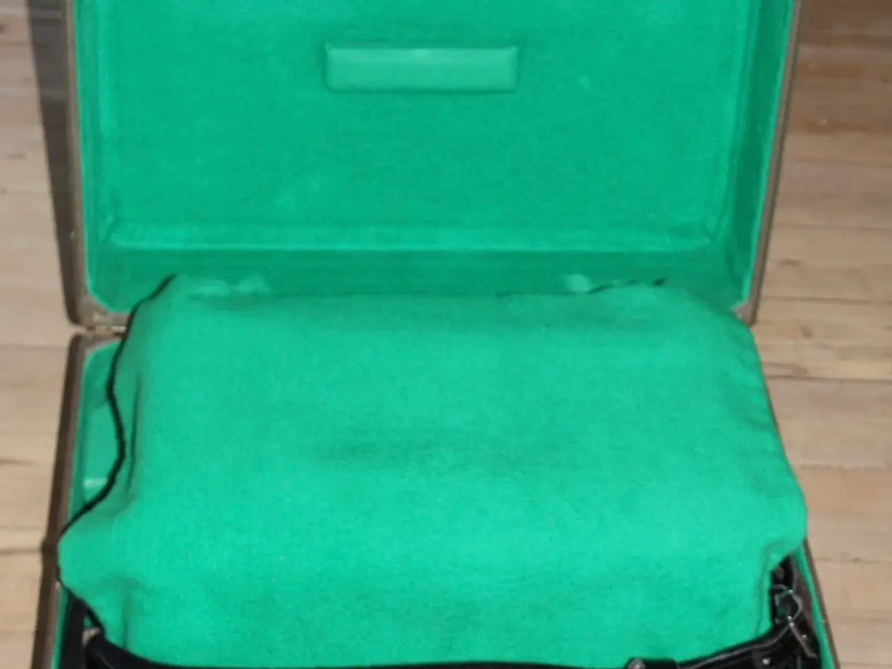 Billede 3 - Unik Hohner kvalitetsharmonika der kun fås brugt