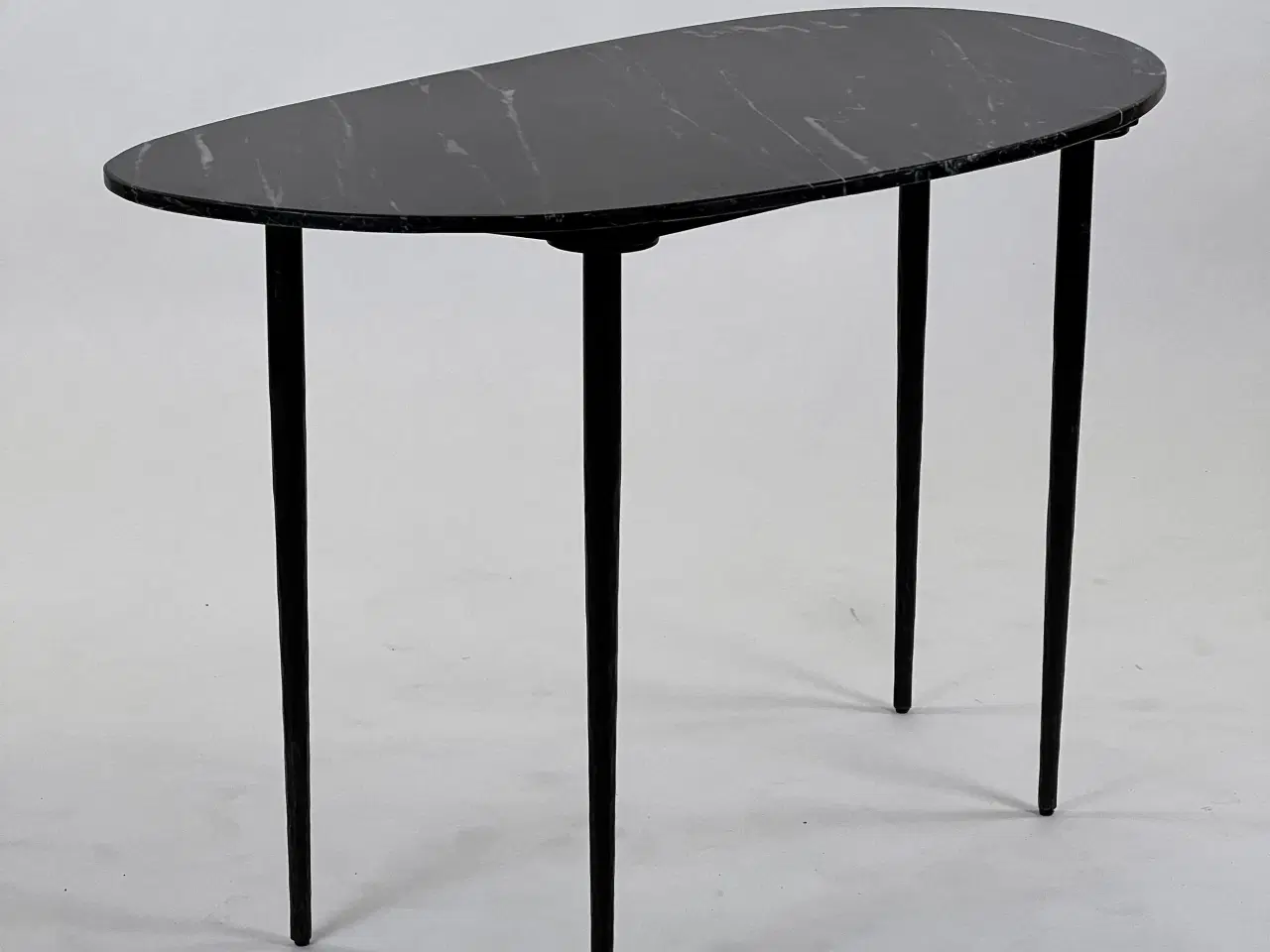 Billede 1 - Elegant og funktionelt marmorbord