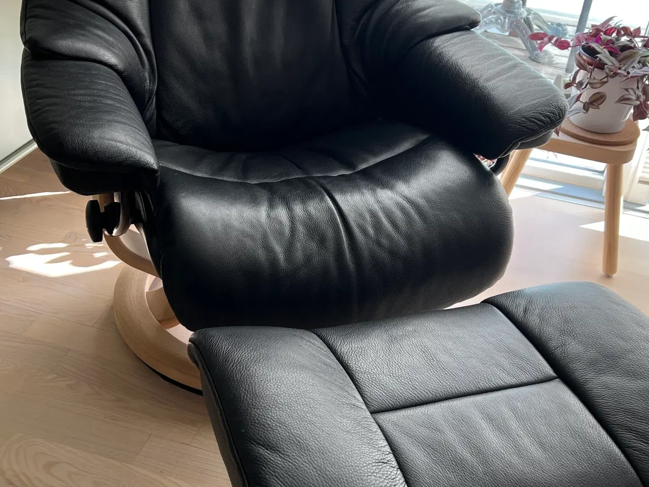 Billede 1 - Stressless Reno lænestol og skammel str. M. 