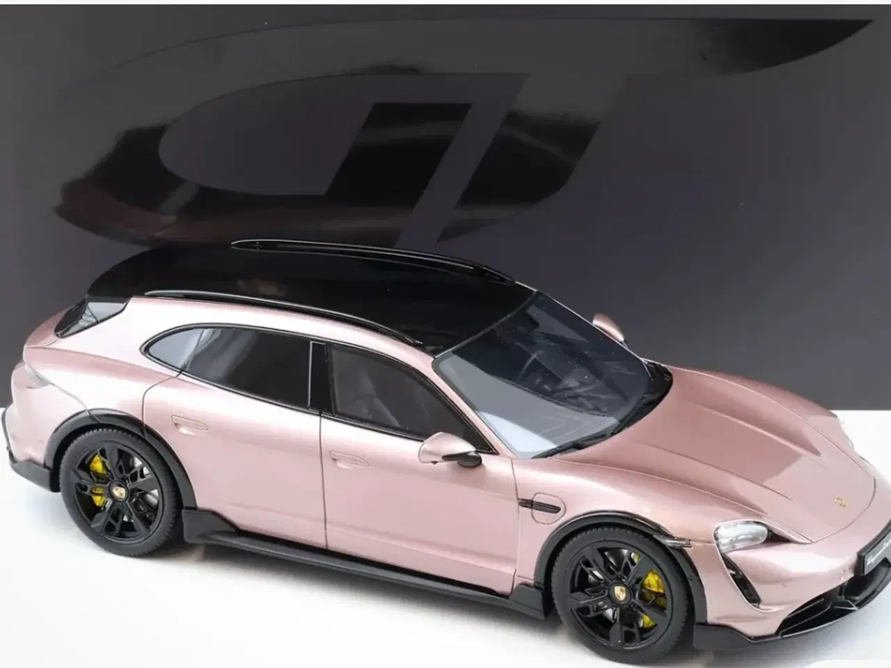 Billede 2 - 1:18 Porsche Taycan Turbo S Cross Tourismo 2022