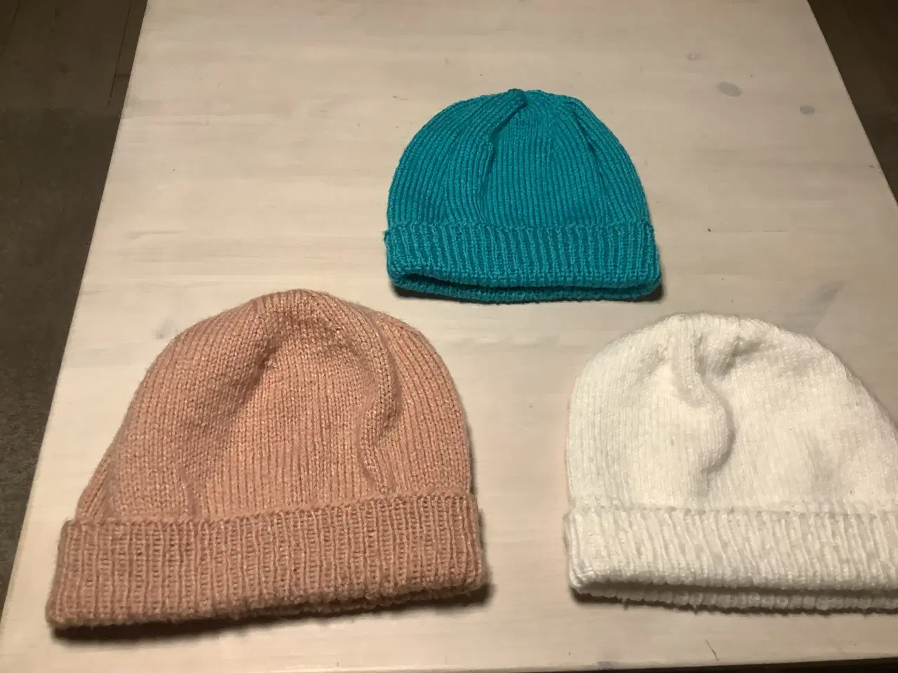 Billede 2 - Strikket huer i flere farver