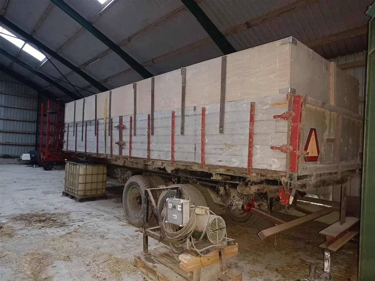 Billede 5 - - - - Tørrevogn ca. 15- 16 tons lastbil vogn