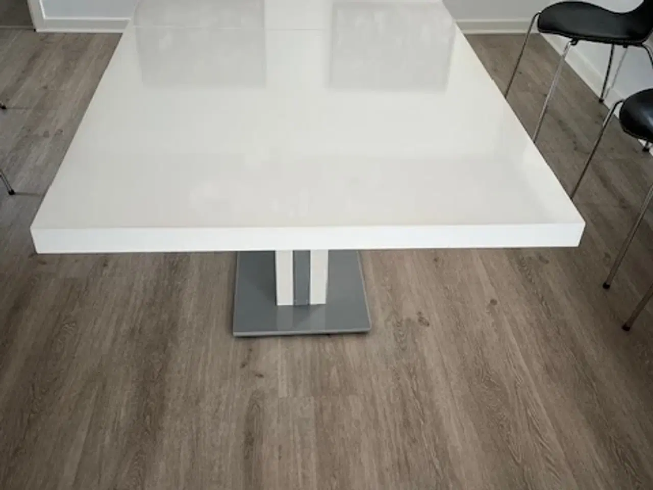 Billede 3 - Stort spisebord fra BoConcept