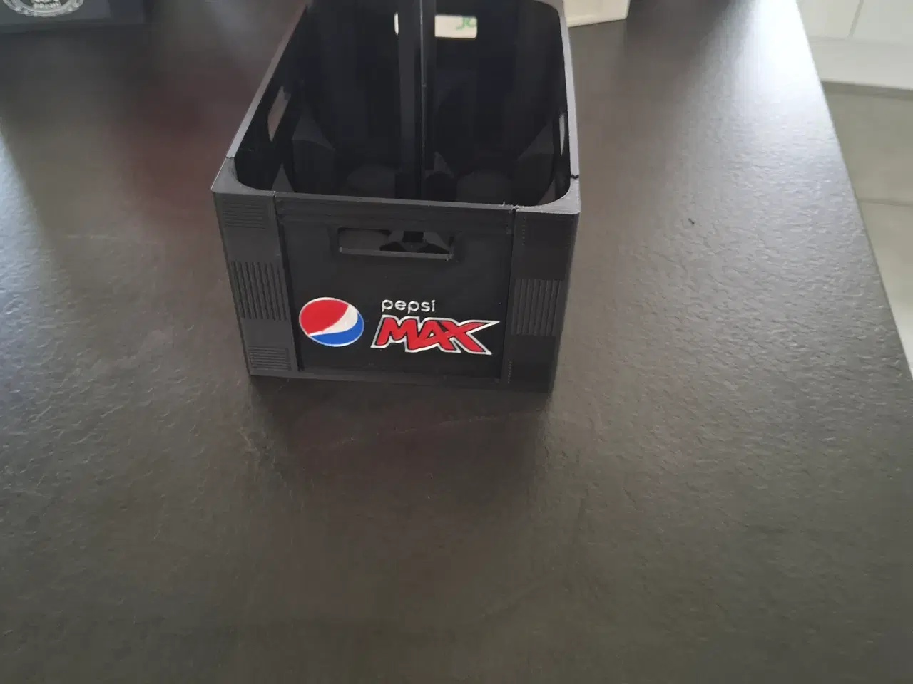 Billede 4 - đ„€ Pepsi Max kasse â gaveidĂ© til Pepsi-elskeren đ