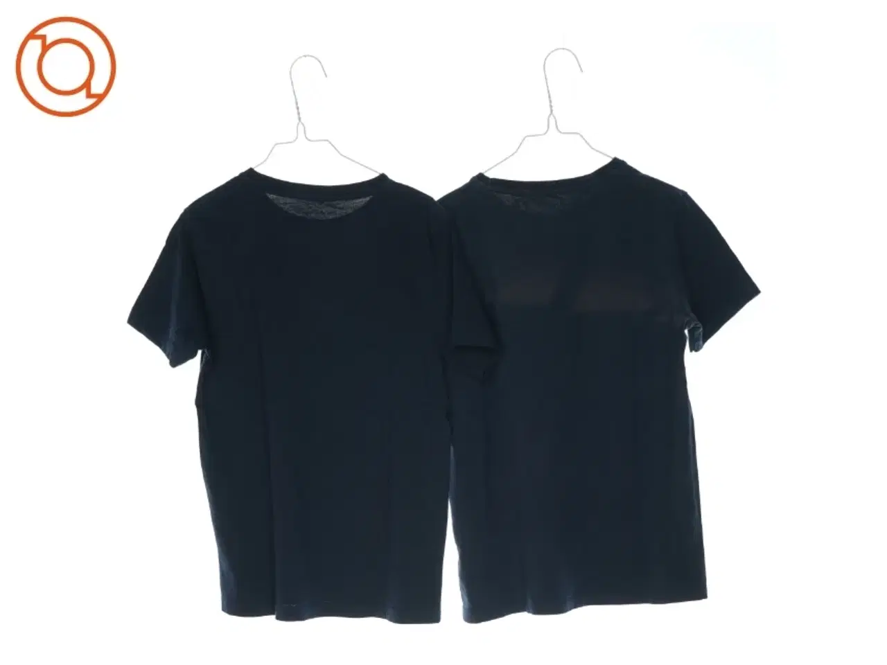 Billede 2 - T-Shirt (2 stk.) fra Name It (str. 146 cm)