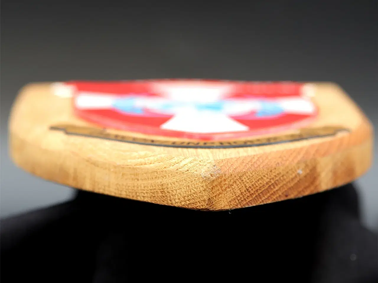 Billede 5 - FN-våbenskjold fra DANCON’s mission i UNPROFOR 93