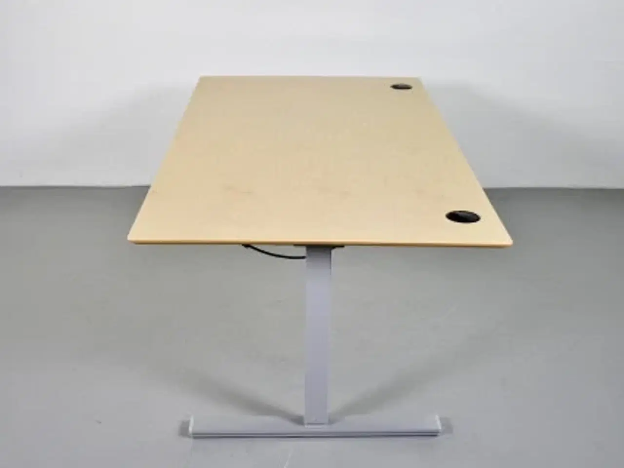 Billede 2 - Scan office hæve-/sænkebord i birk med udtræksskuffe, 200 cm.
