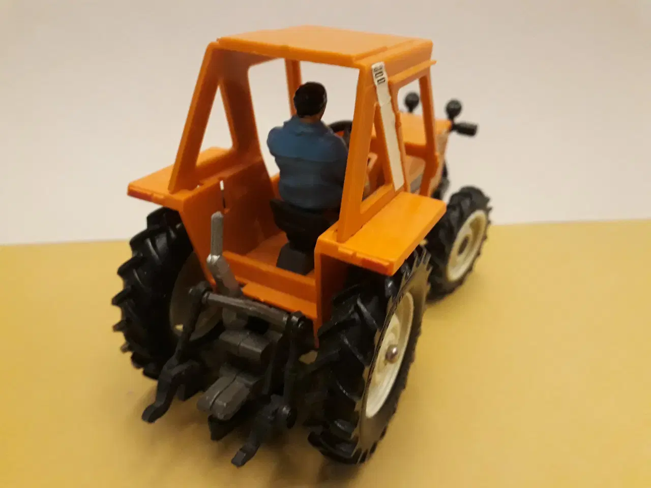 Billede 7 - Britains Fiat Traktor 9528