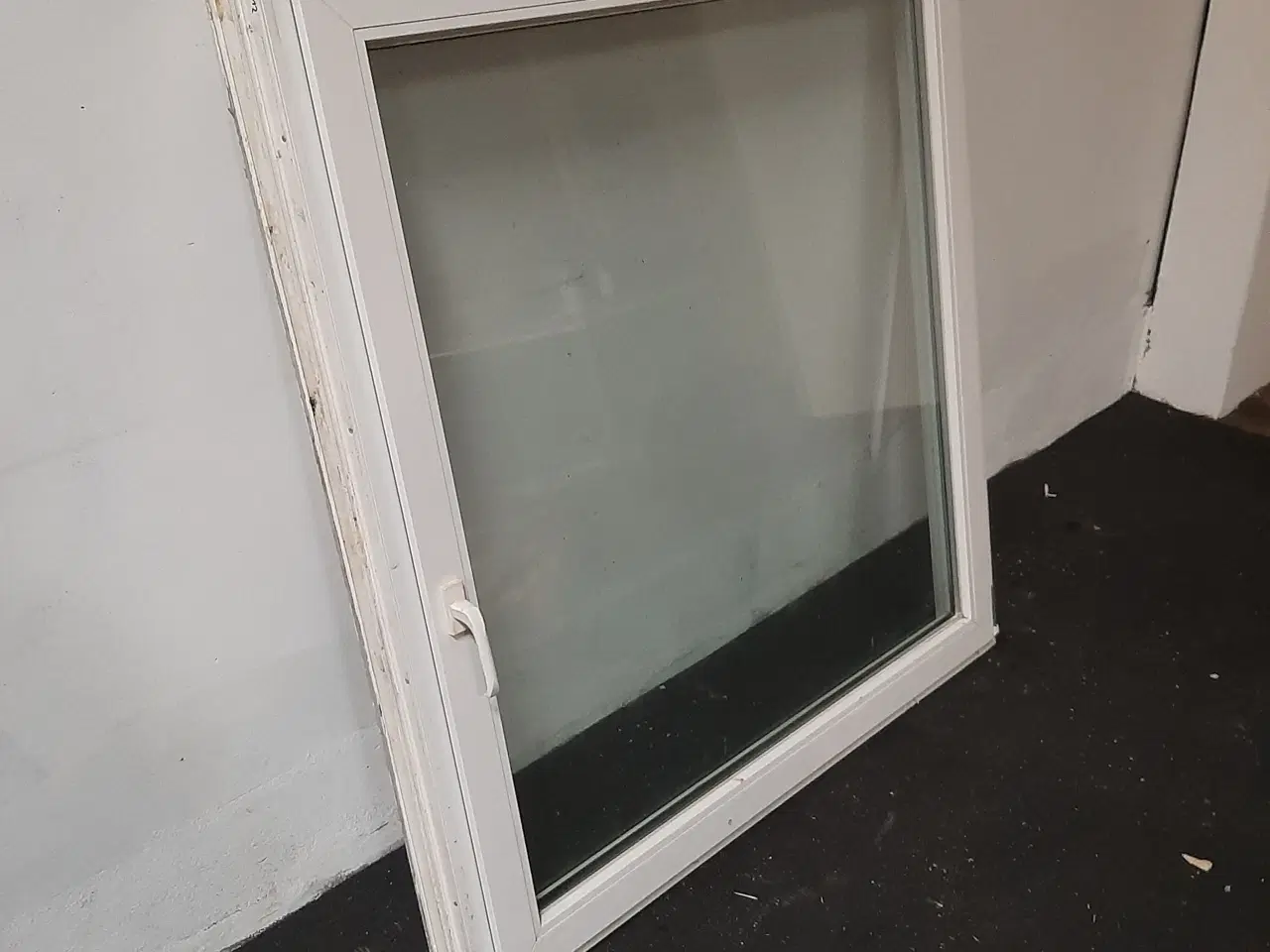 Billede 2 - Dreje-kip vindue pvc 1303x120x1389 mm, højrehængt, hvid