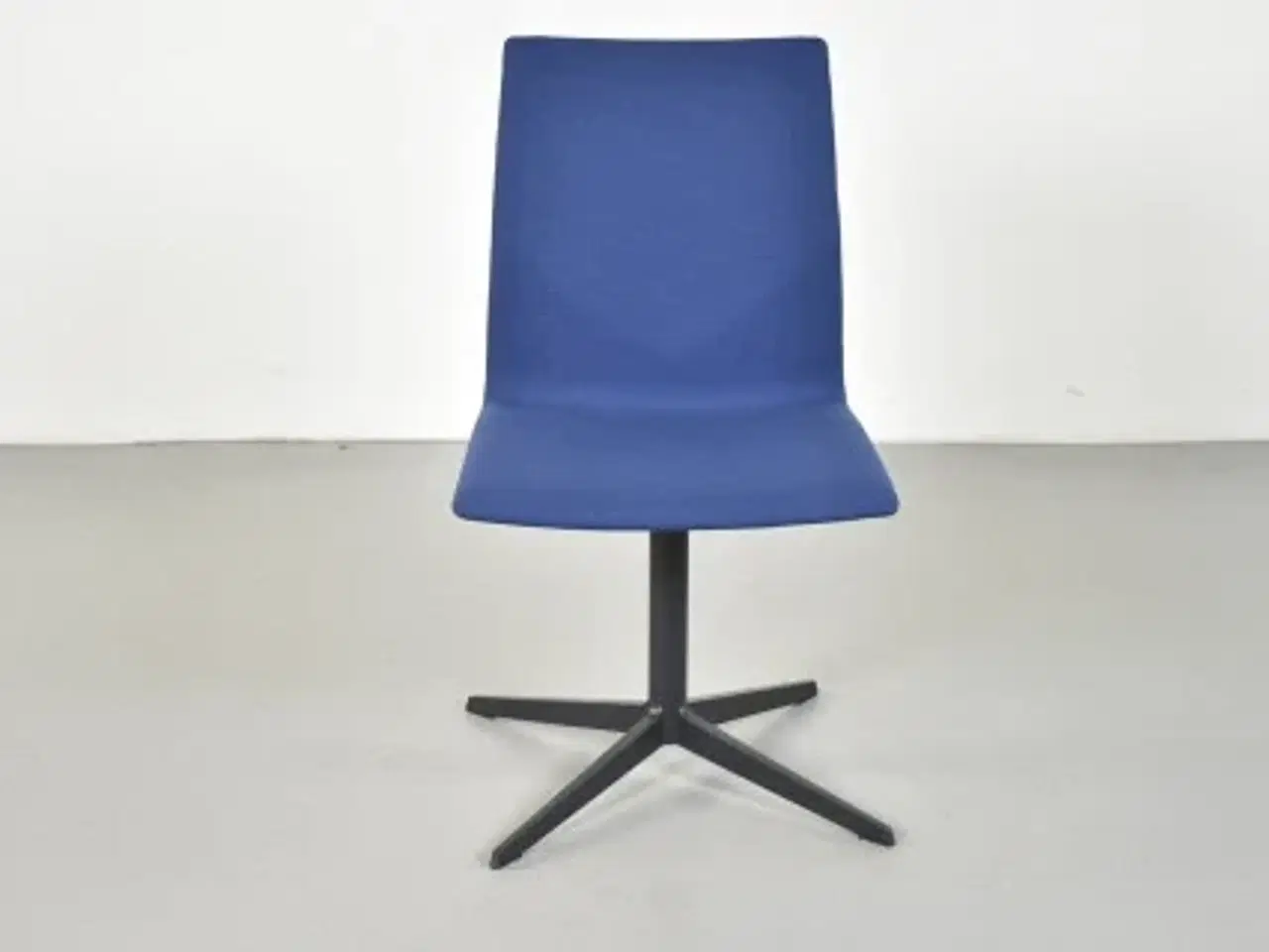 Billede 1 - Four design konferencestol med blåt polster, på grå drejefod