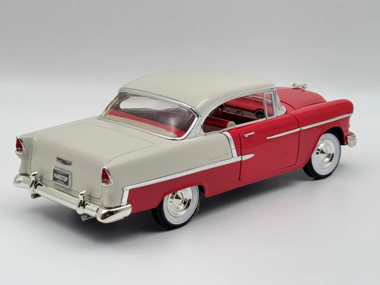 Billede 4 - 1955 Chevrolet Bel Air 1:18  Flot og detaljeret 