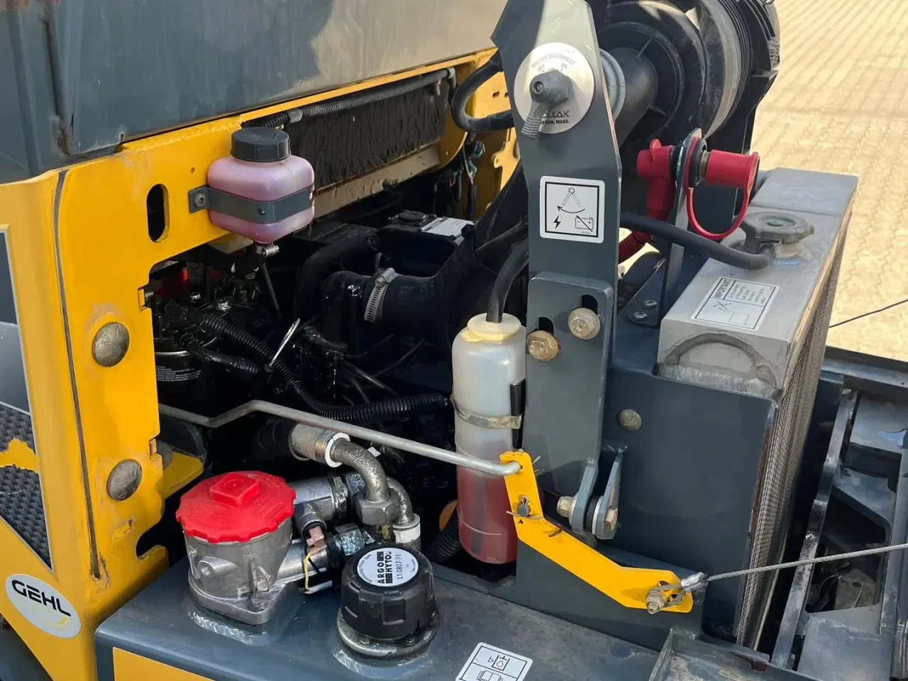 Billede 9 - Gehl al400 2800kg minilæsser med skovl og gafler