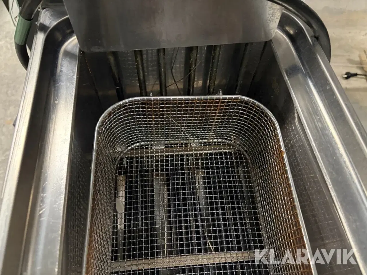 Billede 9 - Grill- og fastfoodstation komplet med friture, stegeplade, rullebrødrister, kontaktgrill og rustfrit arbejdsbord