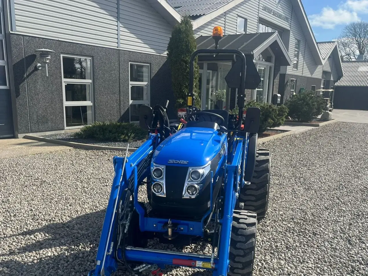 Billede 4 - Solis S26 6x2 med fuldhydraulisk frontlæsser og brede Industrihjulmontering