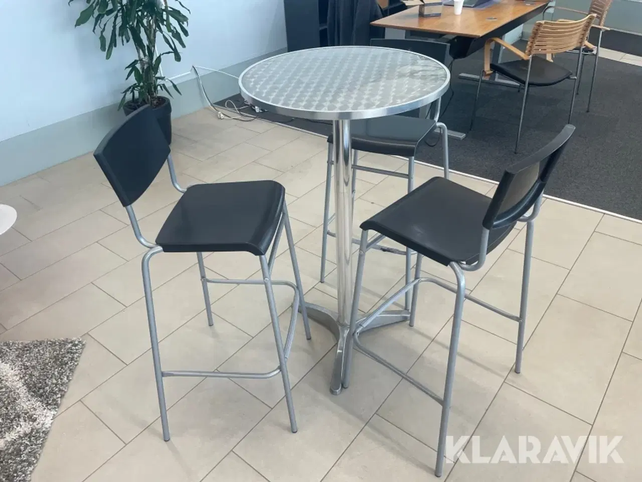 Billede 1 - Café bord plus barstole