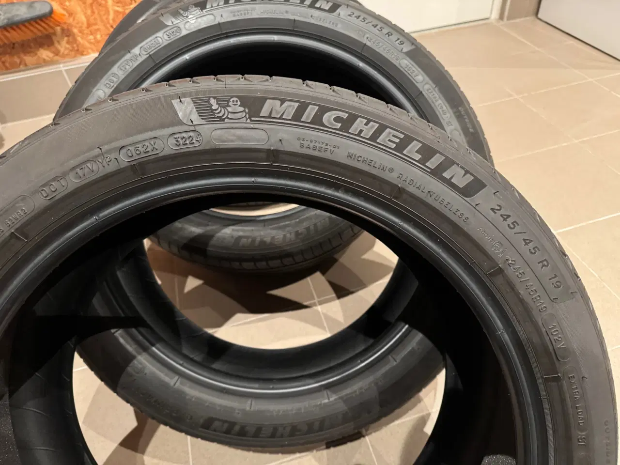 Billede 2 - Michelin e.Primacy 245/45 R19 102V
