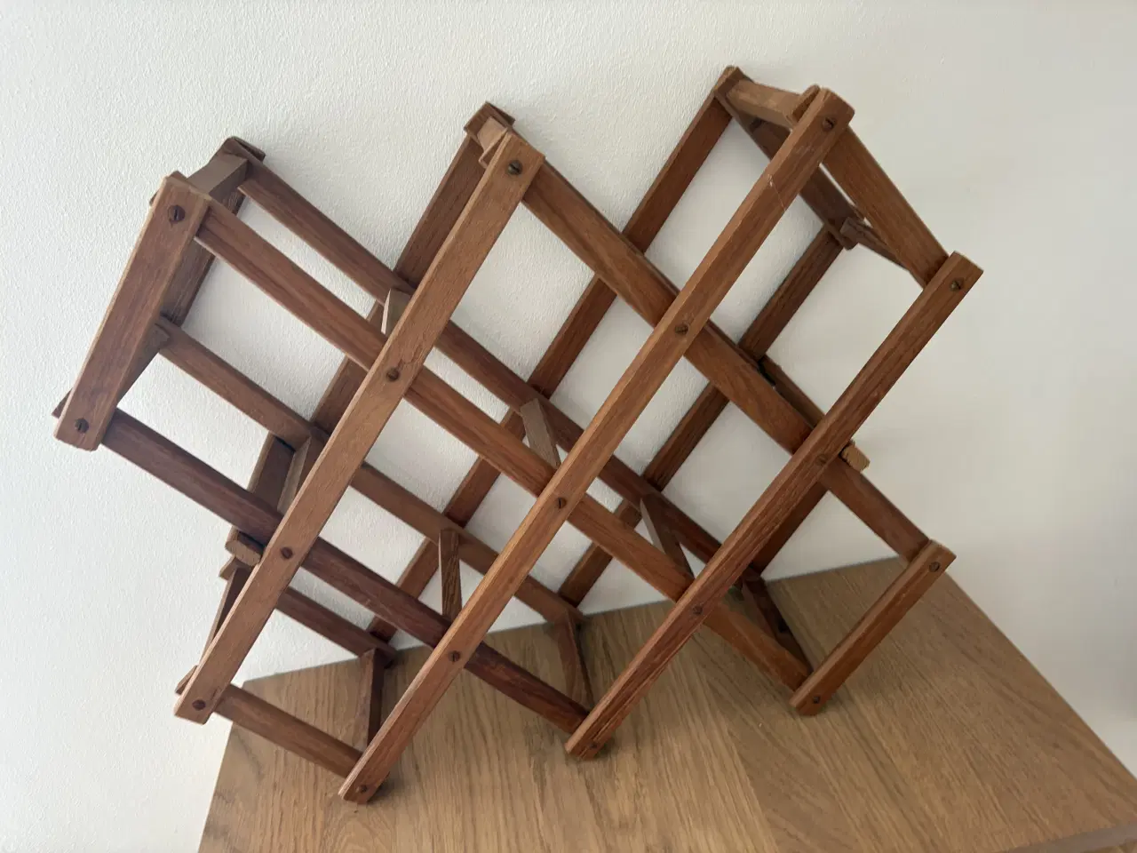 Billede 1 - Vintage Vinreol i Massiv Teak – Mid-Century Modern