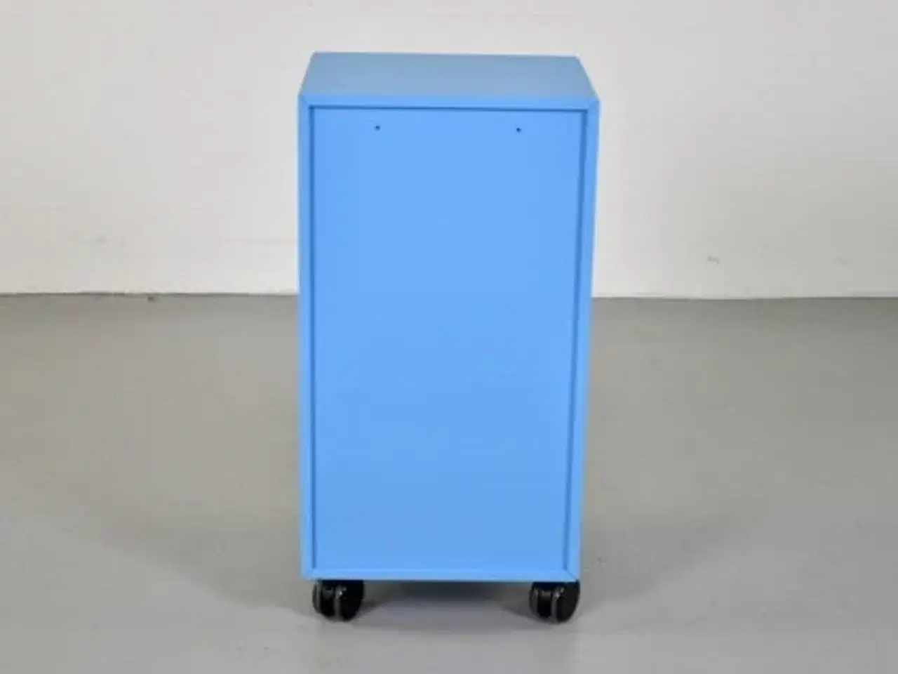 Billede 3 - Dencon skuffemøbel i blå med sorte skuffer