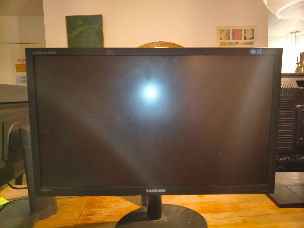 Billede 5 - Fem fladskærme til computer varierende i pris