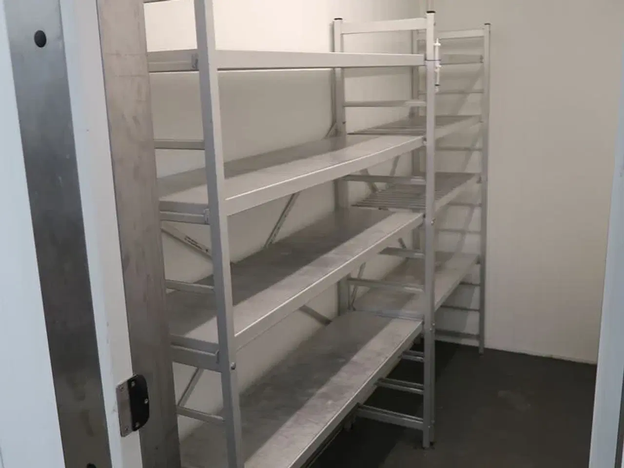 Billede 1 - 2 stk. fødevarereoler