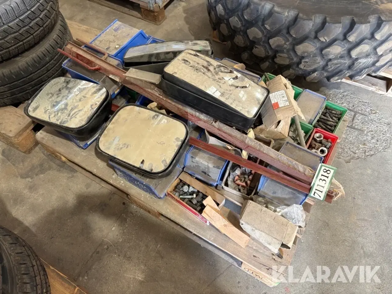 Billede 2 - Assorterede bolte og spejle - 1 palle